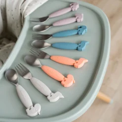 Done by Deer Bestik|Service>Easy-grip ske- og gaffelsæt - Deer friends - Koral