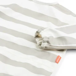 Done by Deer Hagesmække>Hagesmæk m/ærmer og lomme - Striber - Sand