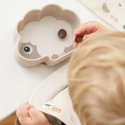 Done by Deer Service>Silikone Stick & Stay skål - Sheepy - Sand