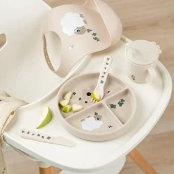 Done by Deer Service>Stick&Stay inddelt tallerken - Tiny farm - Sand